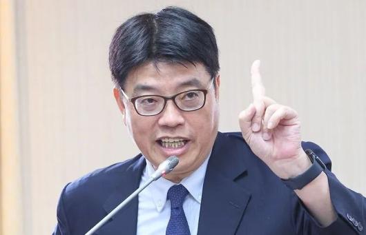 线上股票配资代理 陆委会主委谄媚：若台芯片厂遭殃，美国也难过